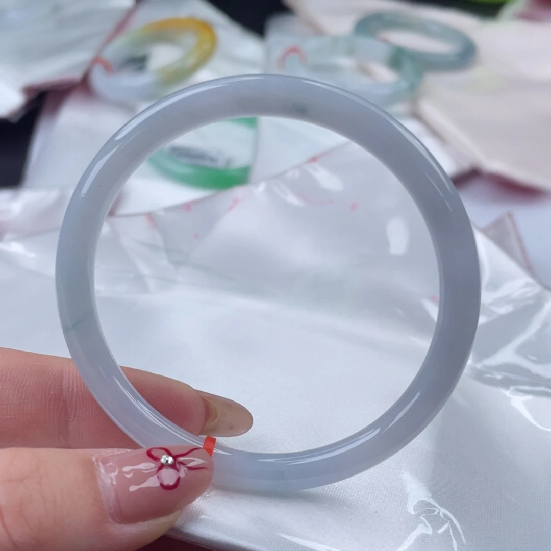 翡翠手镯未镶嵌55口8