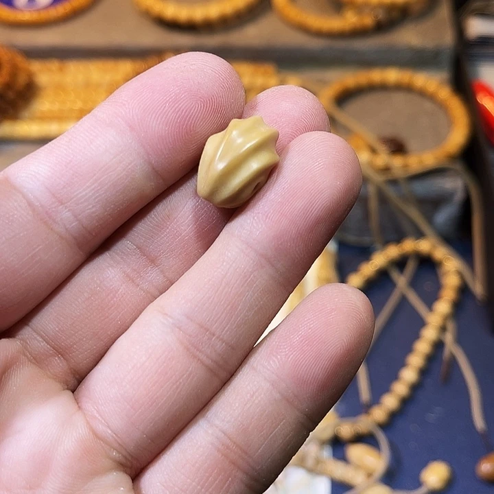 *****菩提根/象牙果吊坠玉化三通