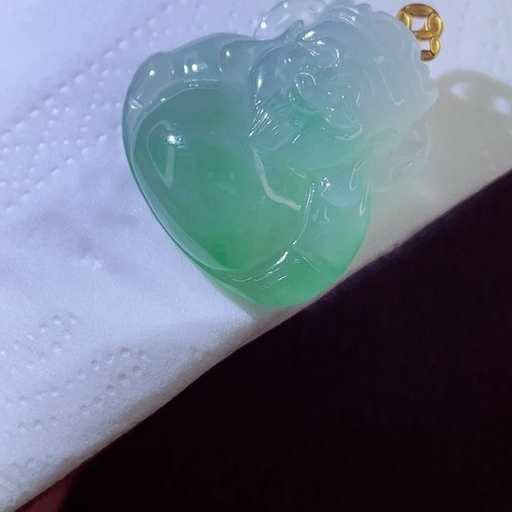 翡翠18K金镶嵌颈饰翡翠