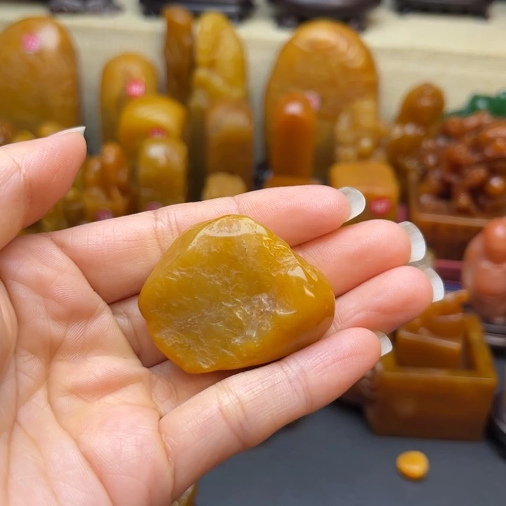 胡***迷寿山石印石题材：工艺品