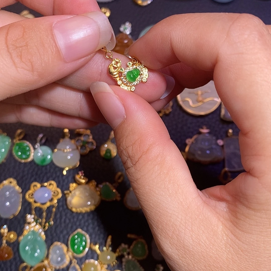 翡翠银S925镶嵌颈饰