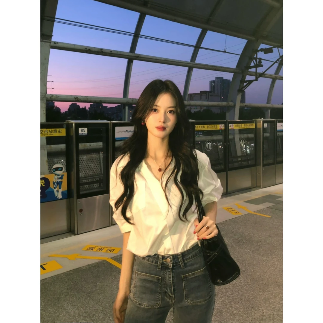 MARIE.COCO港风复古chic白色通勤衬衫女高腰牛仔裤高级感时尚套装