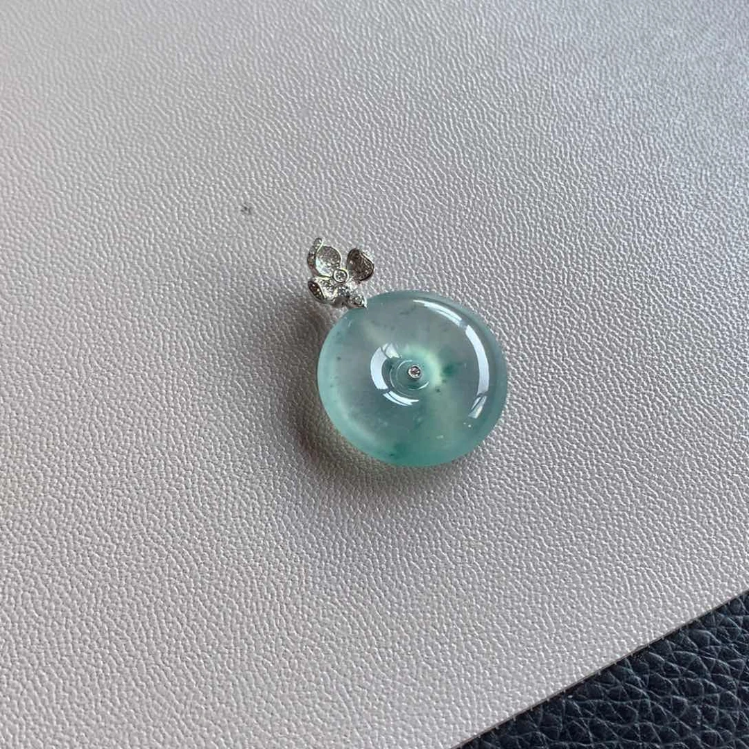 翡翠颈饰18K金镶嵌天然缅甸翡翠吊坠19.8-6.1