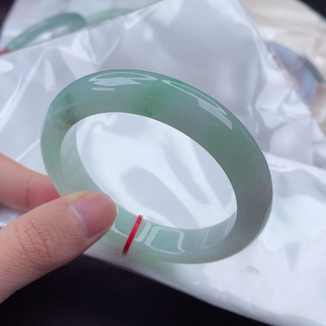 翡翠手镯未镶嵌正圈57