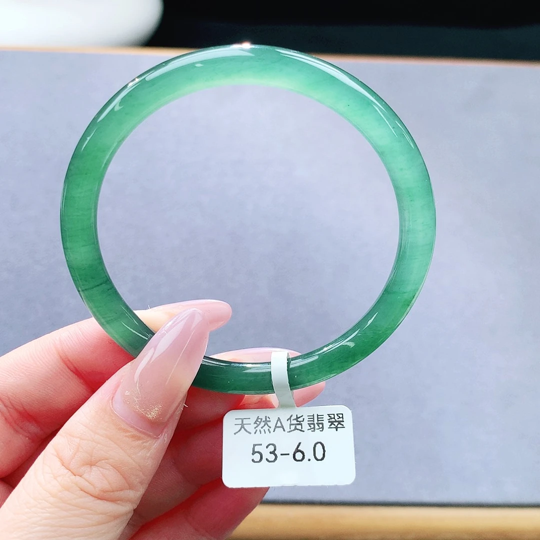 未镶嵌手镯（圆镯）翡翠