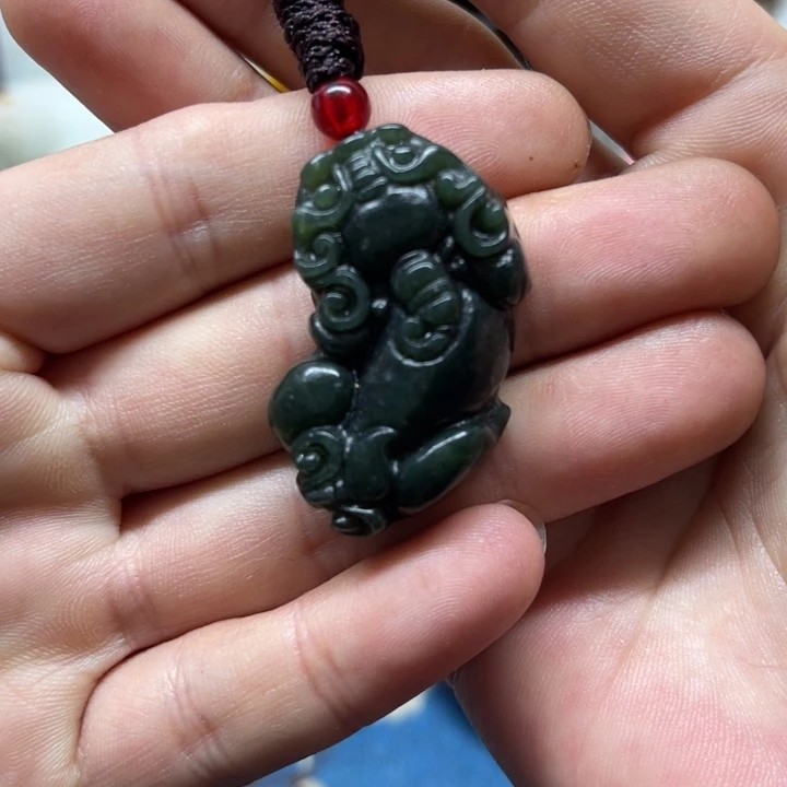 和田玉颈饰未镶嵌起***了