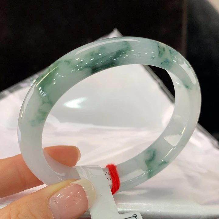 翡翠手镯未镶嵌111-1081