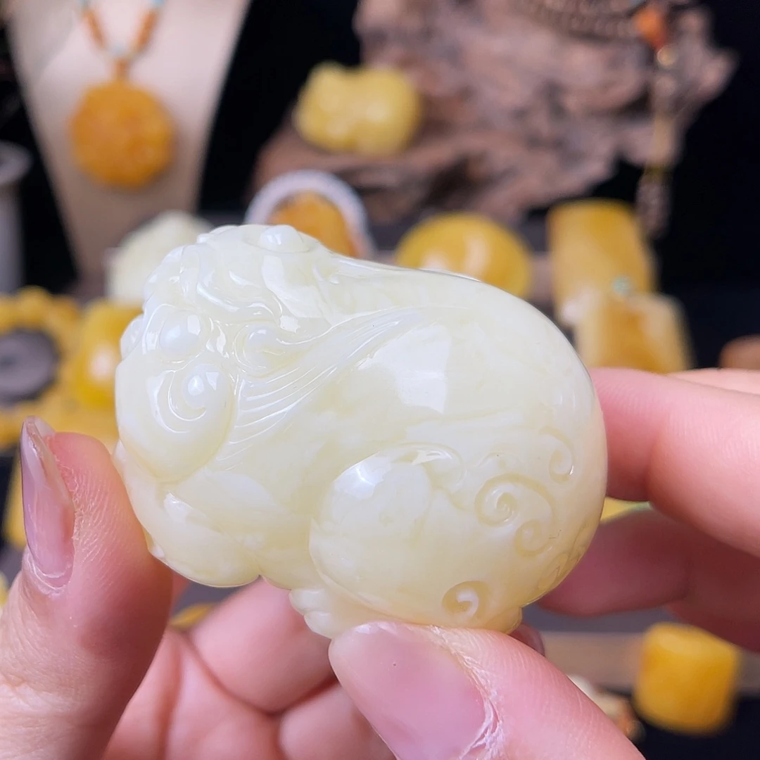 琥珀未镶嵌珠宝奇石