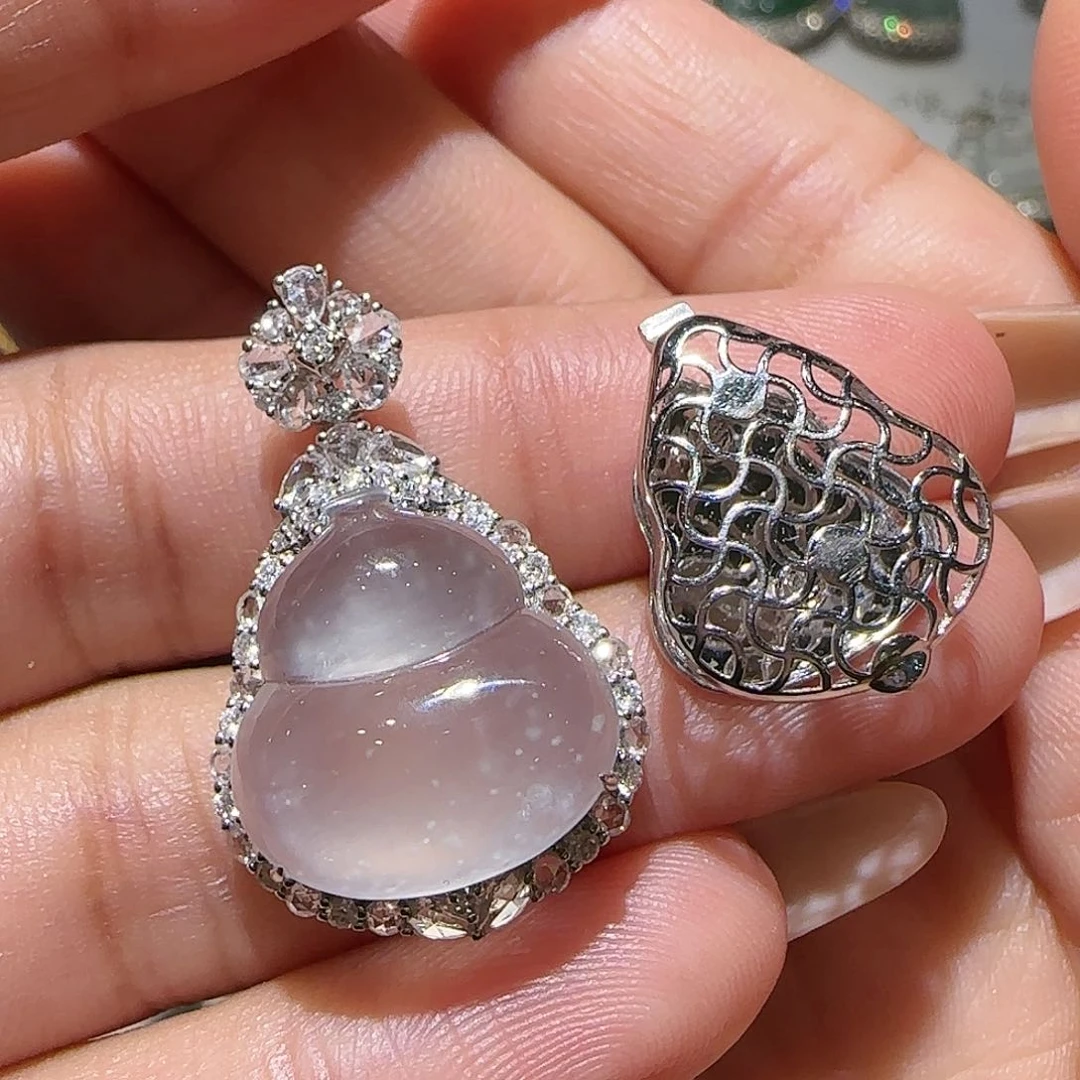 【闪购商品】颈饰18K金镶嵌翡翠天然