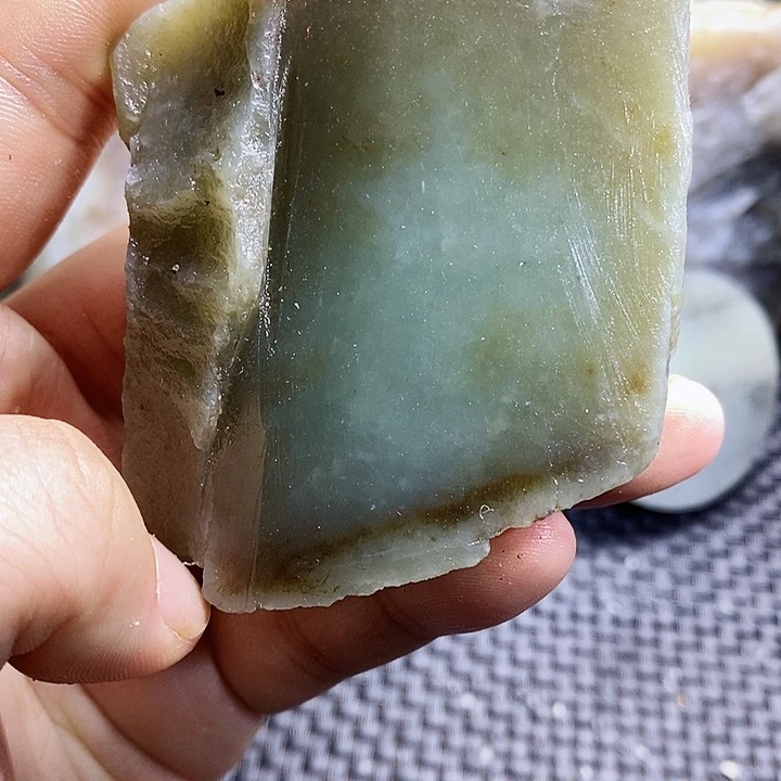 未镶嵌和田玉（糖玉）珠宝半成品