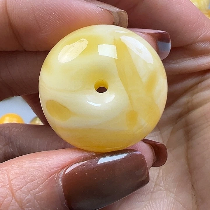 蜜蜡未镶嵌珠宝奇石