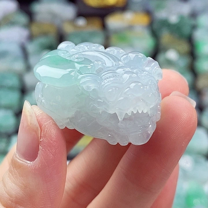 颈饰未镶嵌翡翠天然