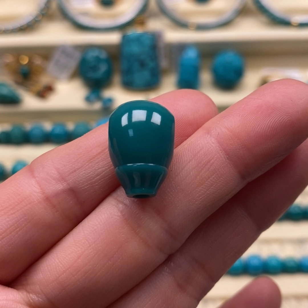 绿松石未镶嵌珠宝奇石对孔11.6厚度12.1三通