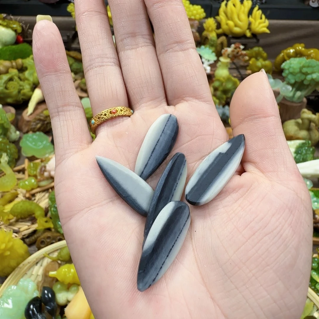 蛇纹石玉未镶嵌玉石摆件