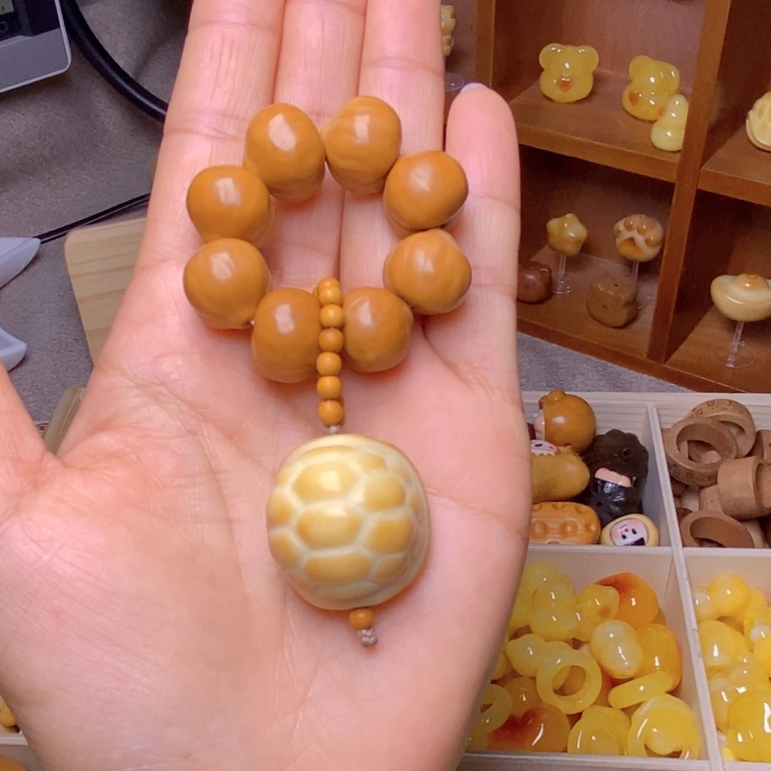 吊坠猴头核桃高定屁桃手捻满配版