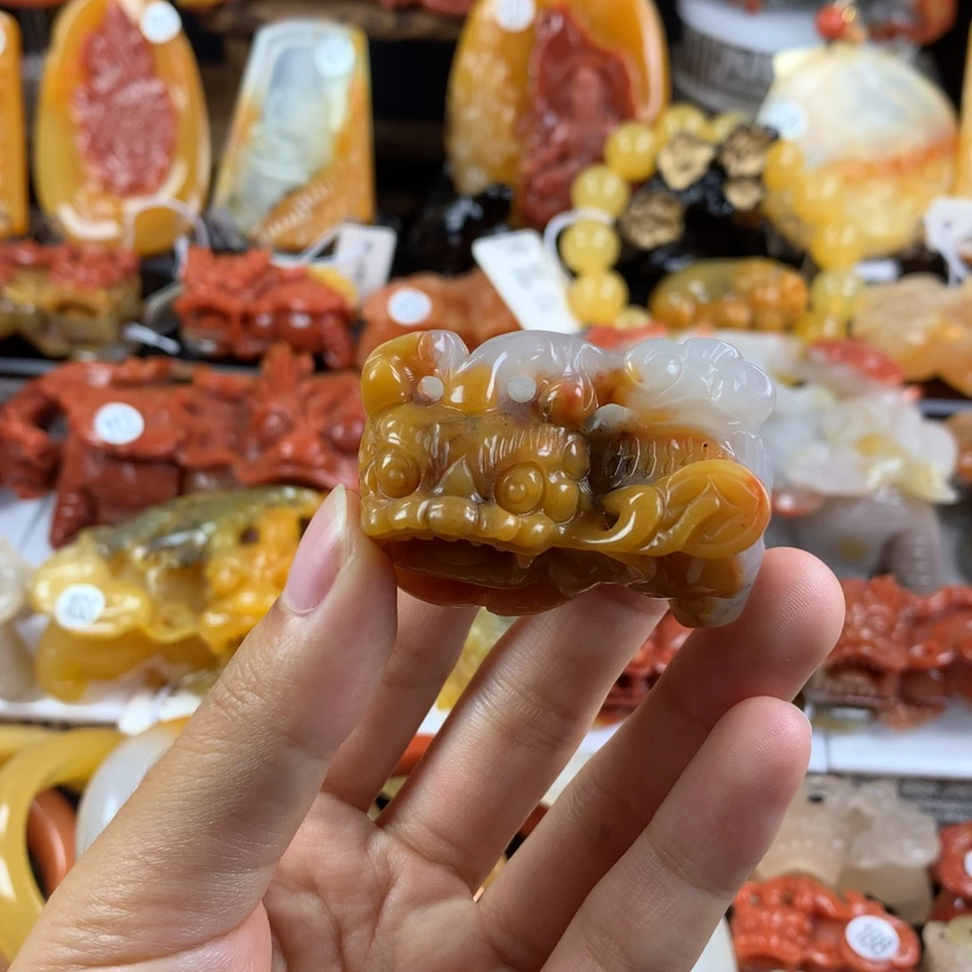 石英质玉（黄龙玉）未镶嵌手把件