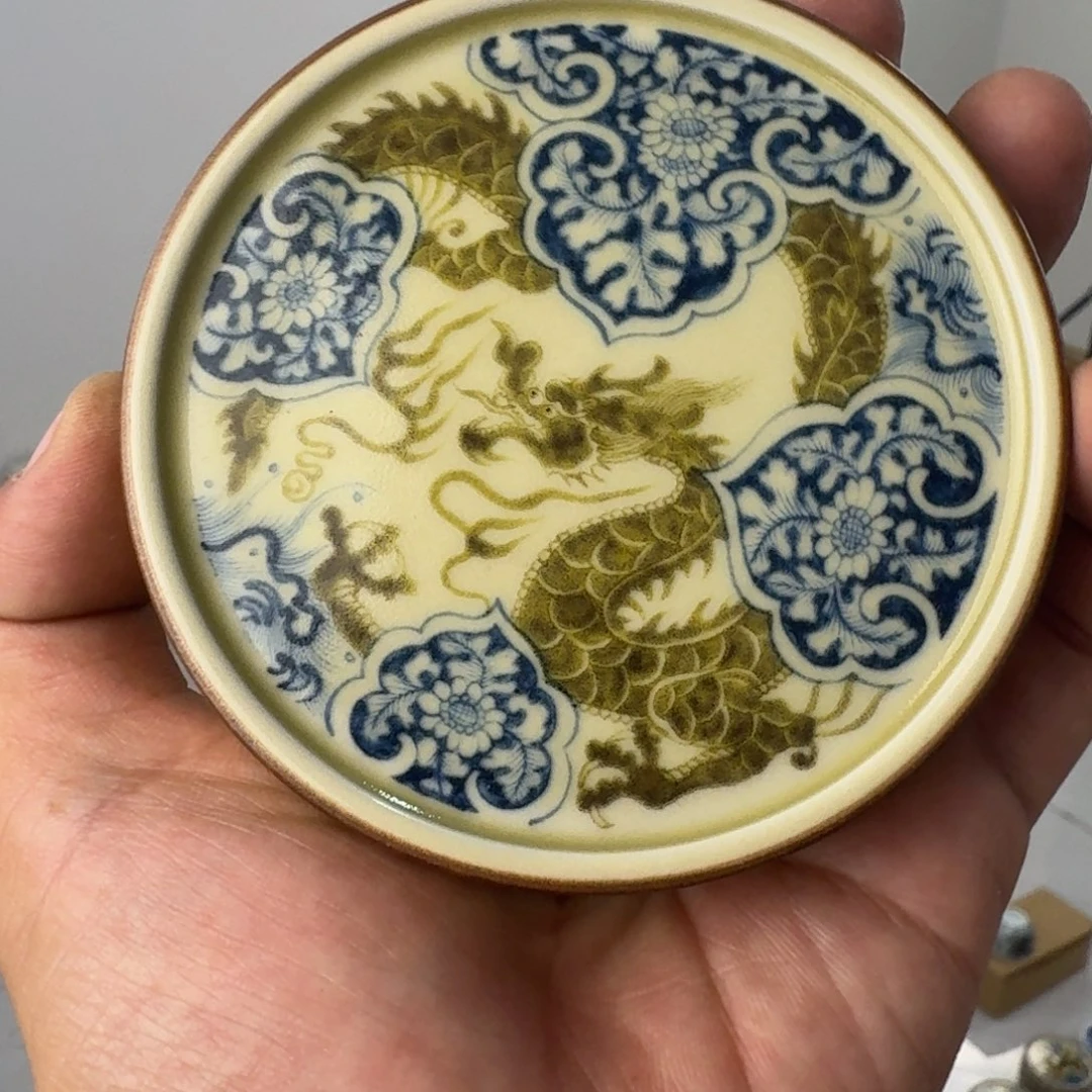 摆件釉里金如意穿花龙盖置