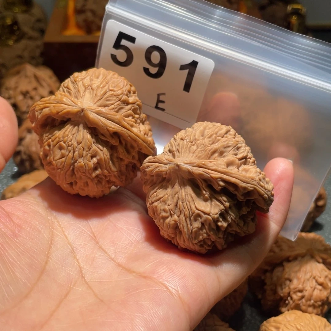 一***一文玩核桃把件南疆