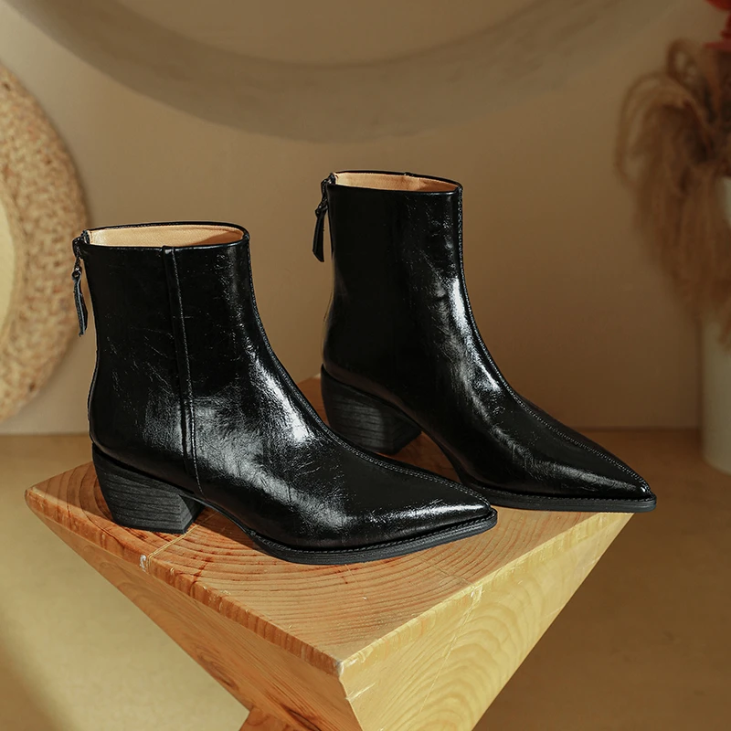 短靴女款今年新款爆款尖头高跟鞋粗跟显瘦马丁靴女靴子春秋单靴