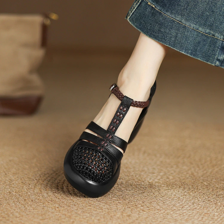 轻奢鞋子白色夏季时尚百搭真皮镂空粗跟高跟凉鞋女鞋，2025简约