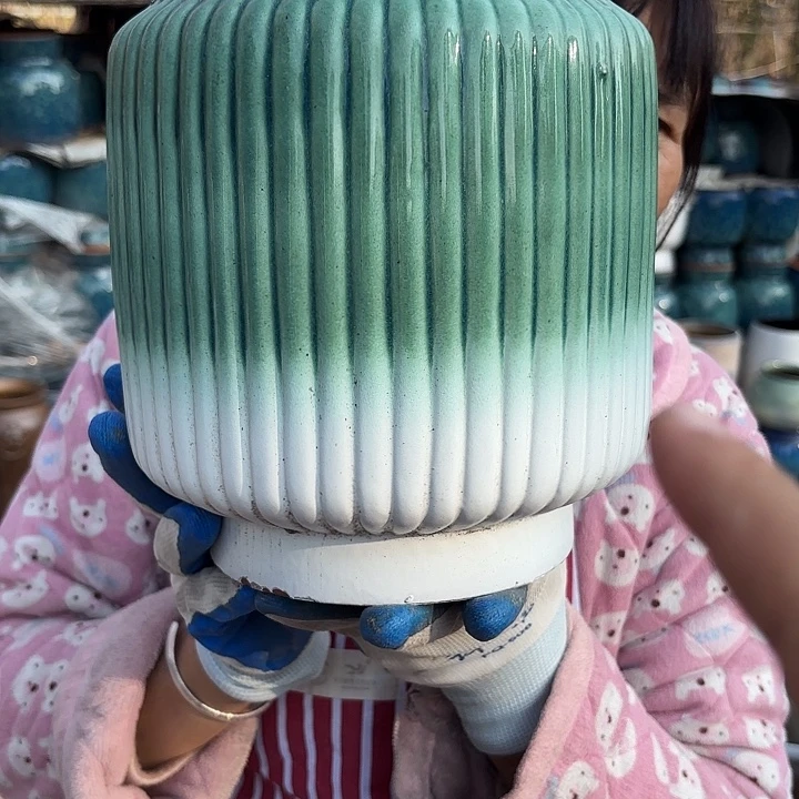 高度22厘米口径16厘米