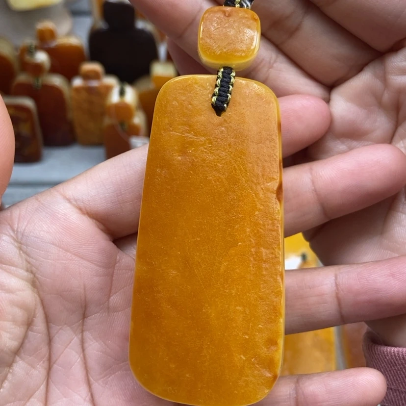 【闪购商品】琥珀颈饰未镶嵌