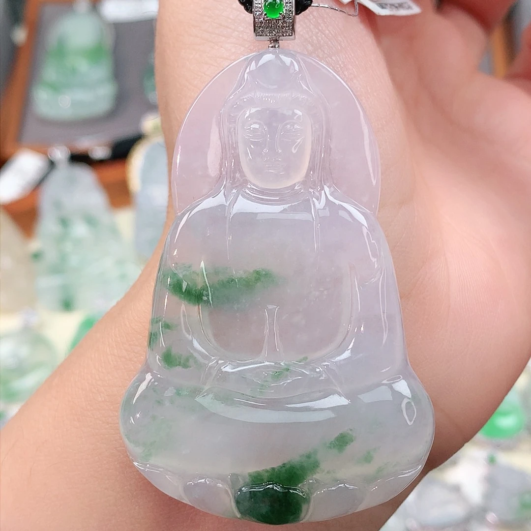 颈饰18K金镶嵌翡翠观音