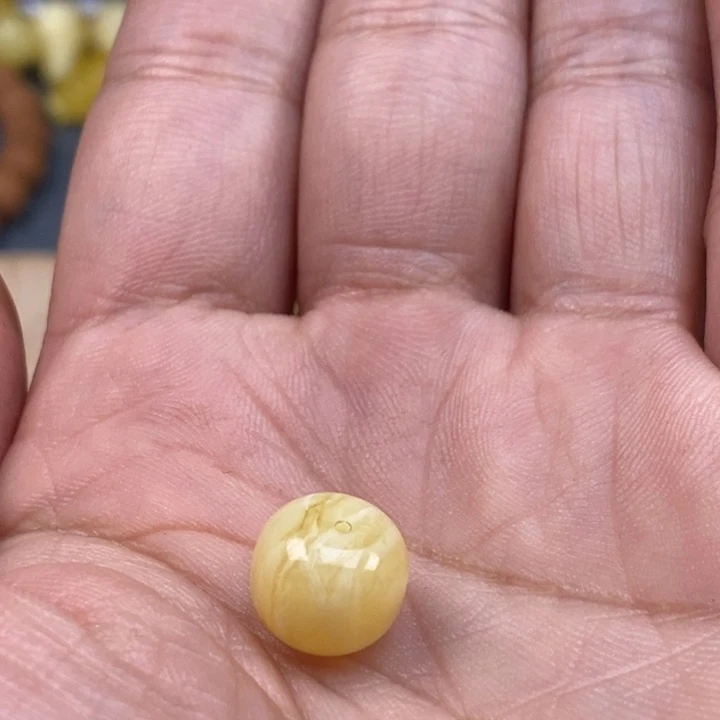 未镶嵌琥珀裸石蜜蜡