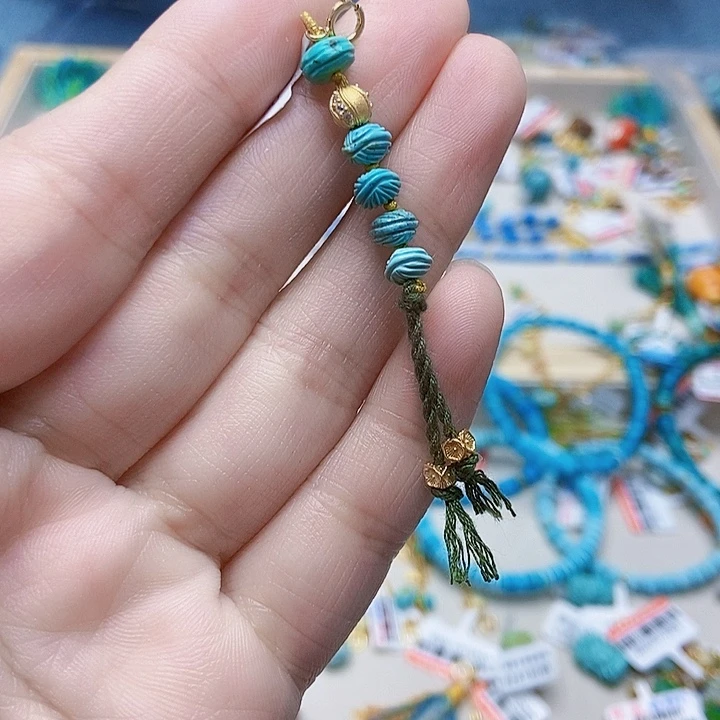 南红玛瑙未镶嵌挂件