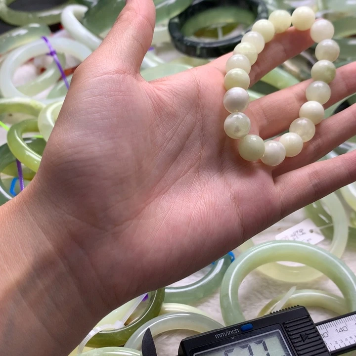 未镶嵌蛇纹石玉手镯374