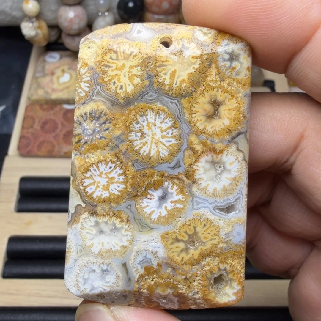 硅化玉未镶嵌纯天然色有机玉石保真色