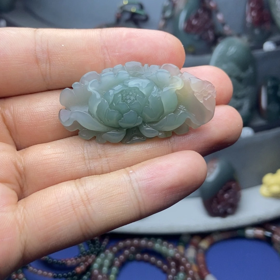 小***喜未镶嵌颈饰玛瑙/玉髓