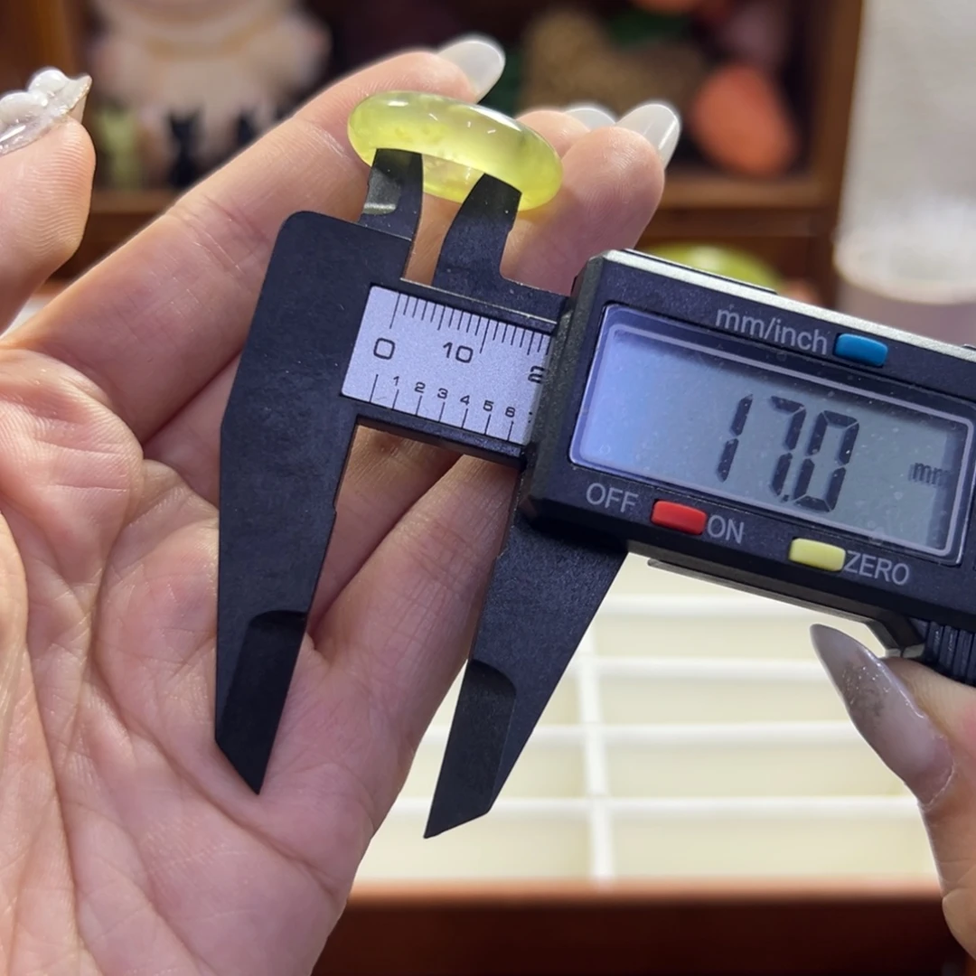 蛇纹石玉未镶嵌手镯48