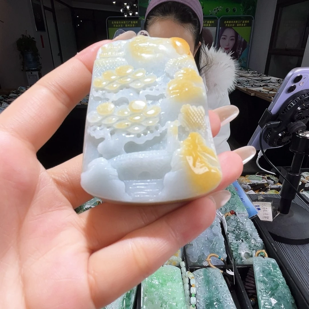颈饰未镶嵌翡翠一