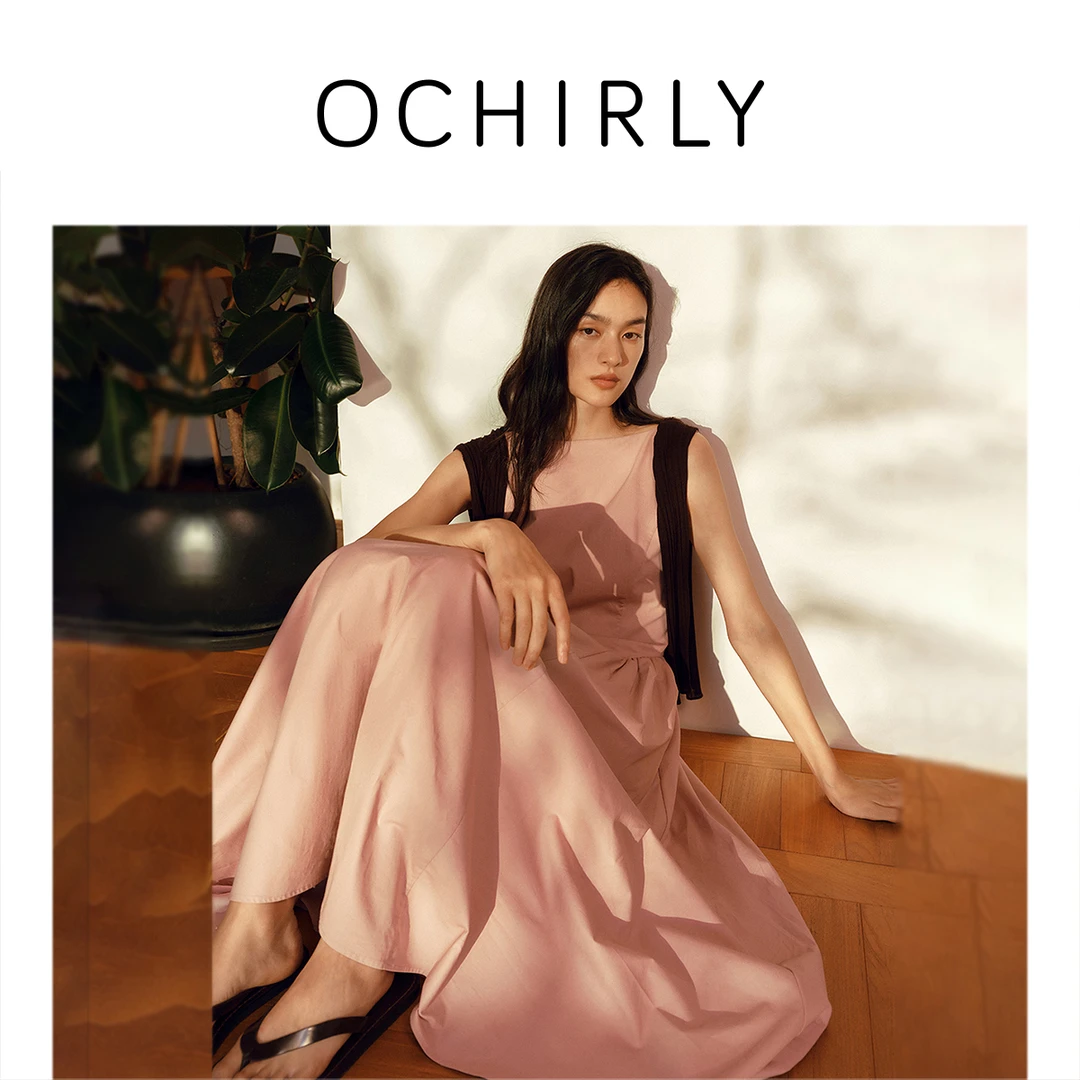 ochirly欧时力一字领露背A字无袖连衣裙度假裙夏商场同款2025新品