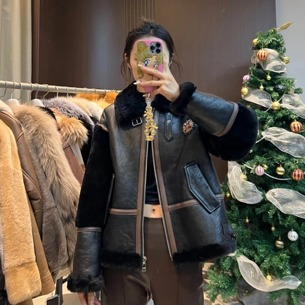 实体清货！皮毛一体外套77888FE