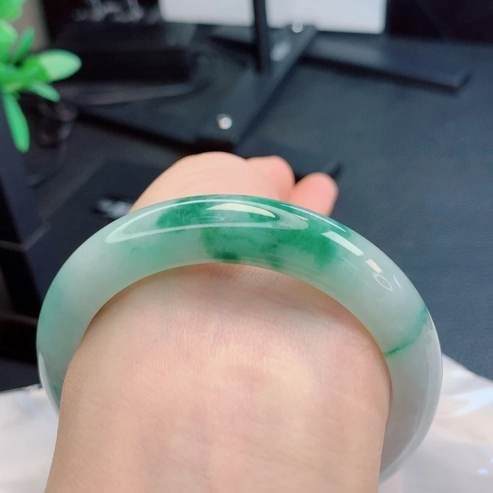 翡翠未镶嵌手镯59圈口