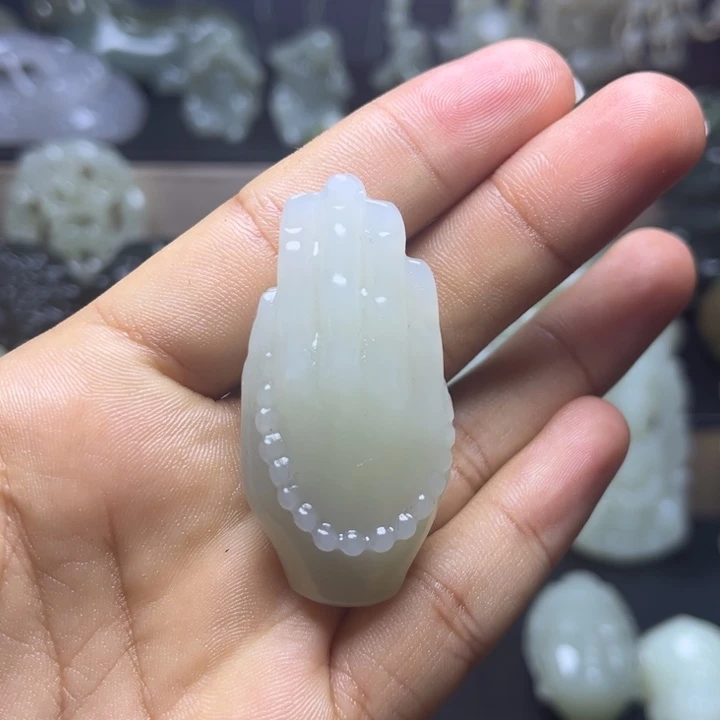 减***名和田玉未镶嵌颈饰