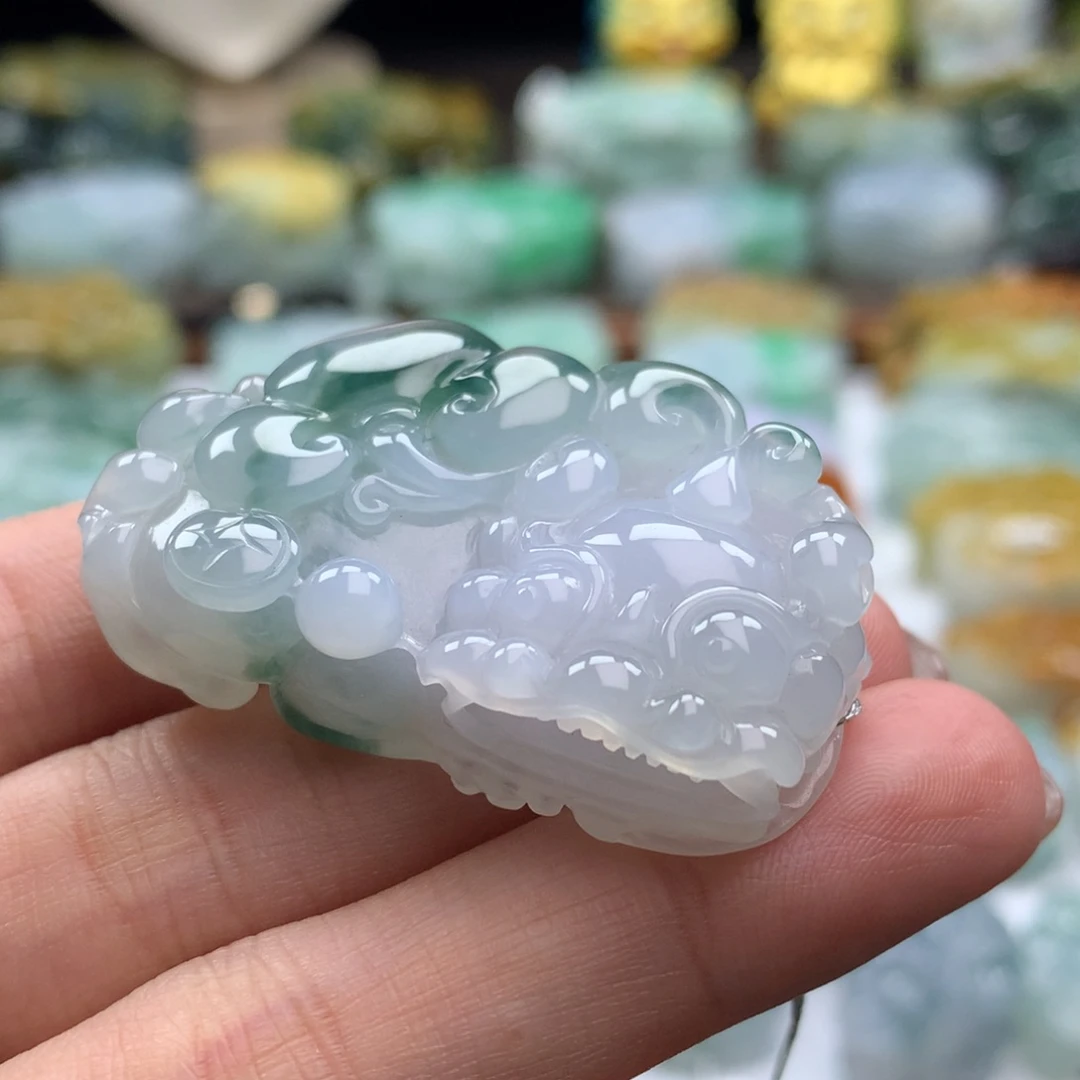 翡翠未镶嵌颈饰貔貅30