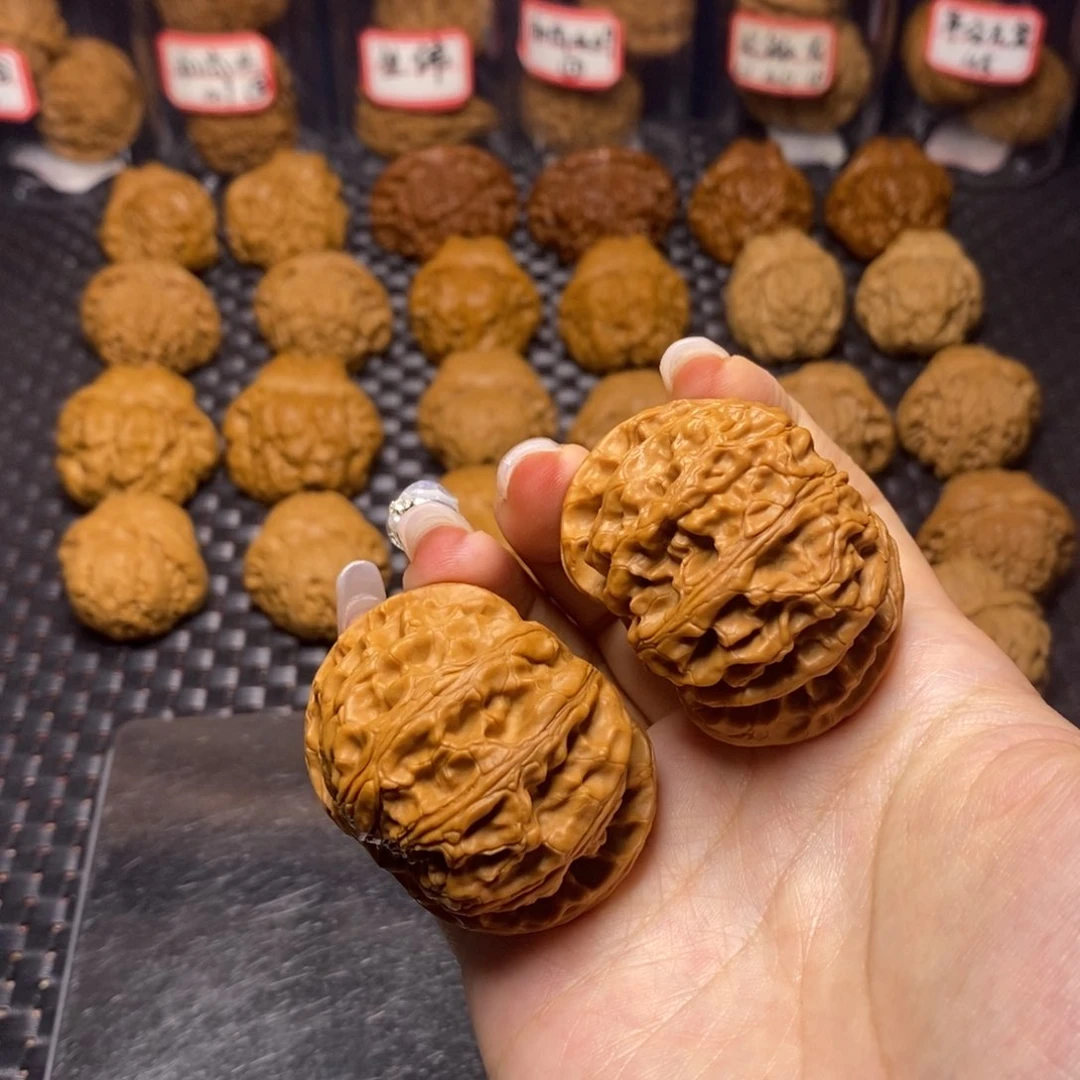 文玩核桃吊坠苹果47