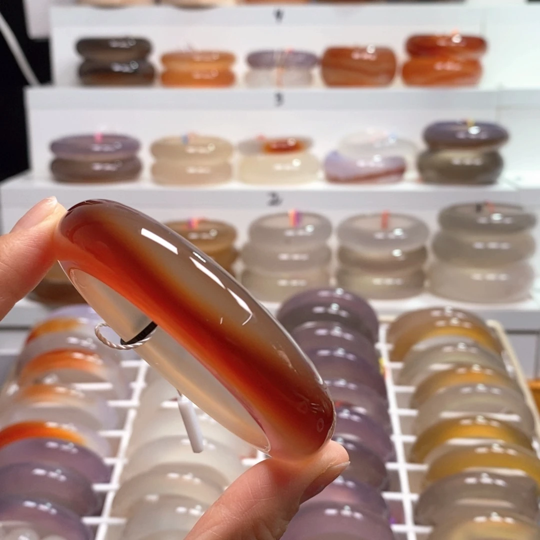 手镯玛瑙/玉髓未镶嵌