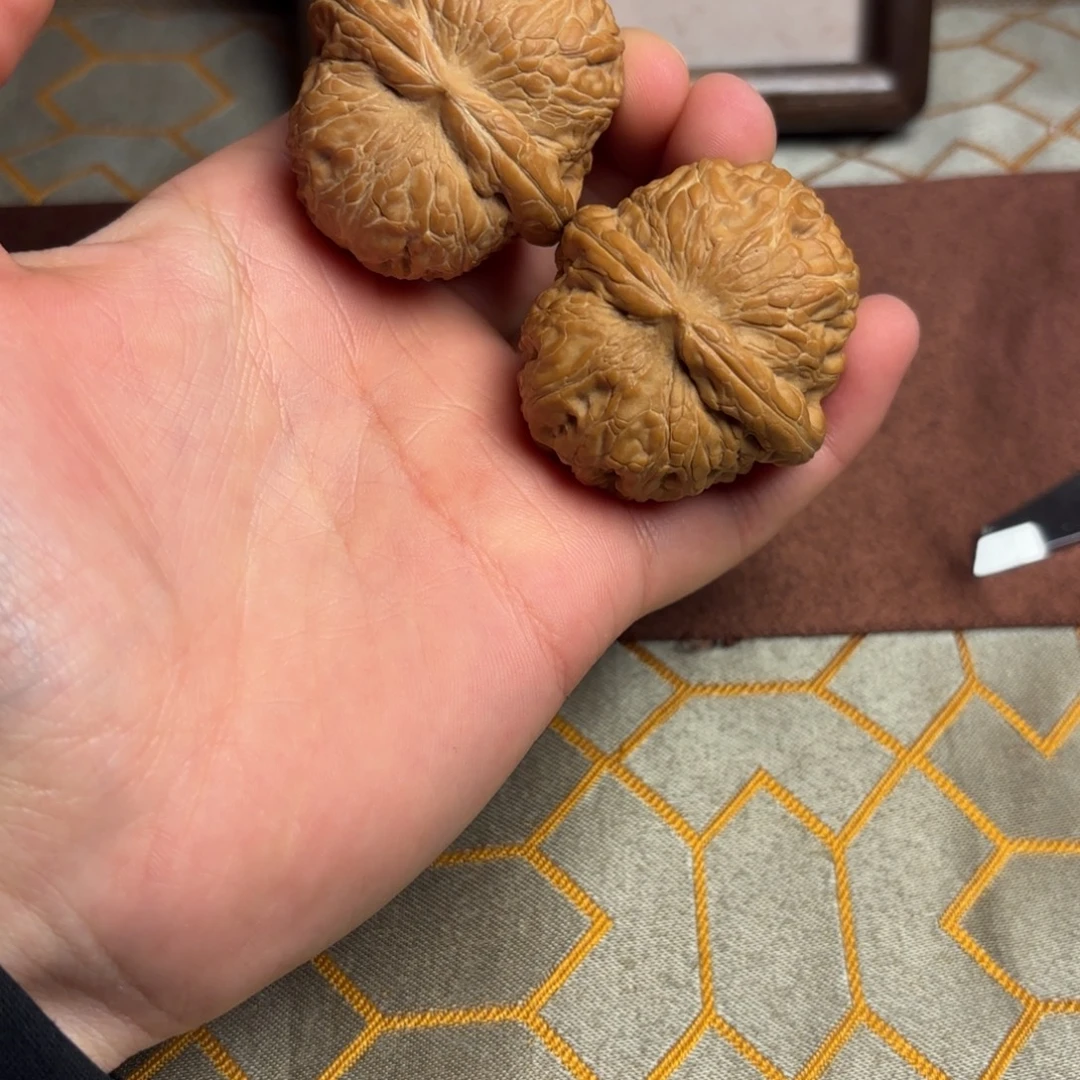 朋***哥吊坠文玩核桃文玩核桃元宝尺寸43