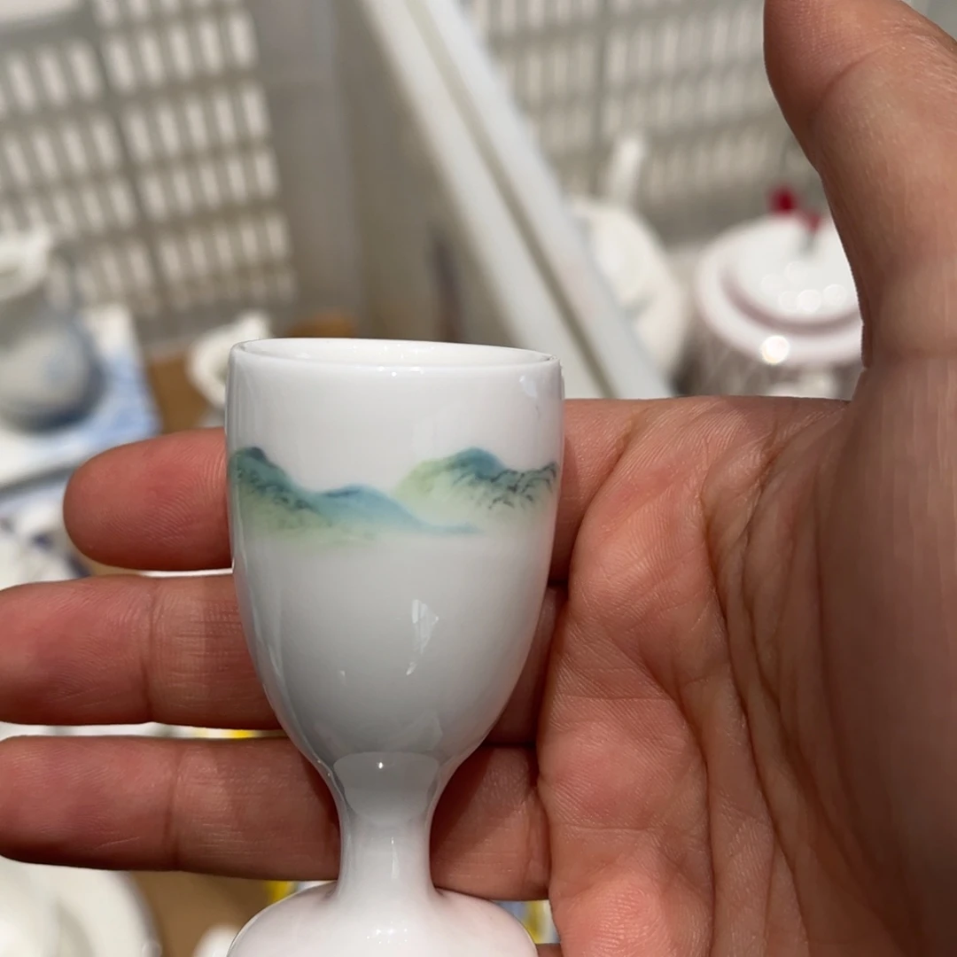 瓷片江山如画小酒杯