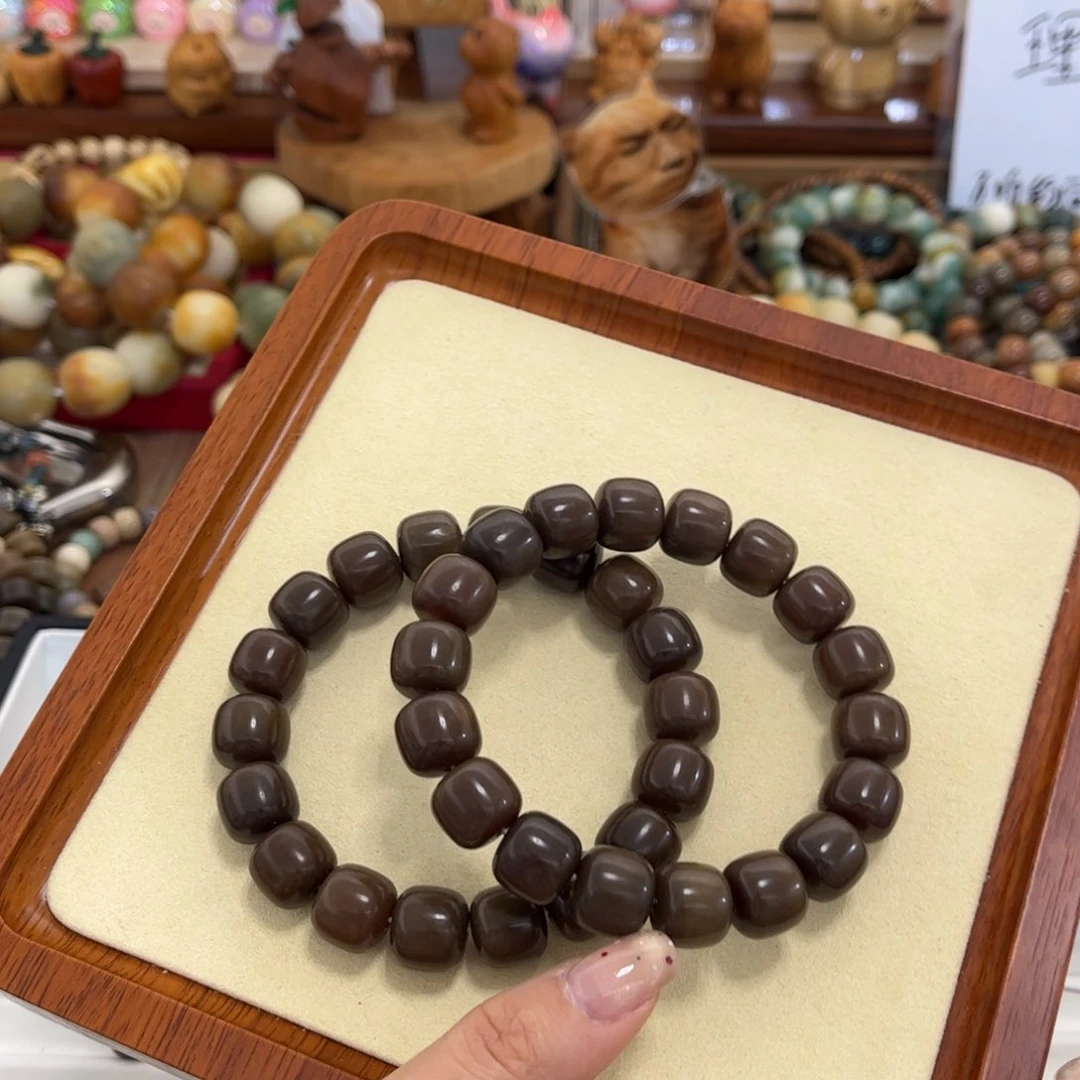 白玉菩提手串黑皮体育生1314干磨轻微风化纹随机