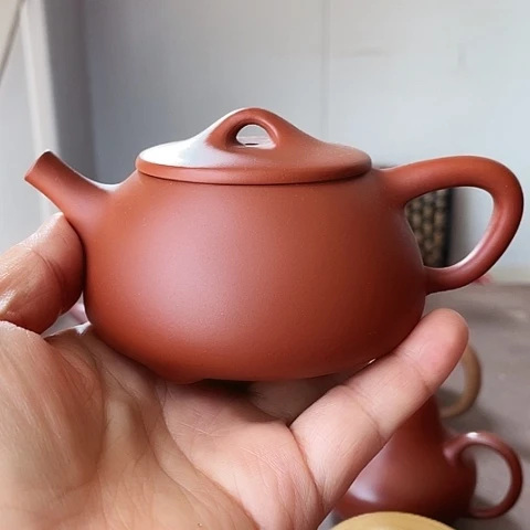 茶壶紫砂本山朱泥，子冶石瓢，200 c c