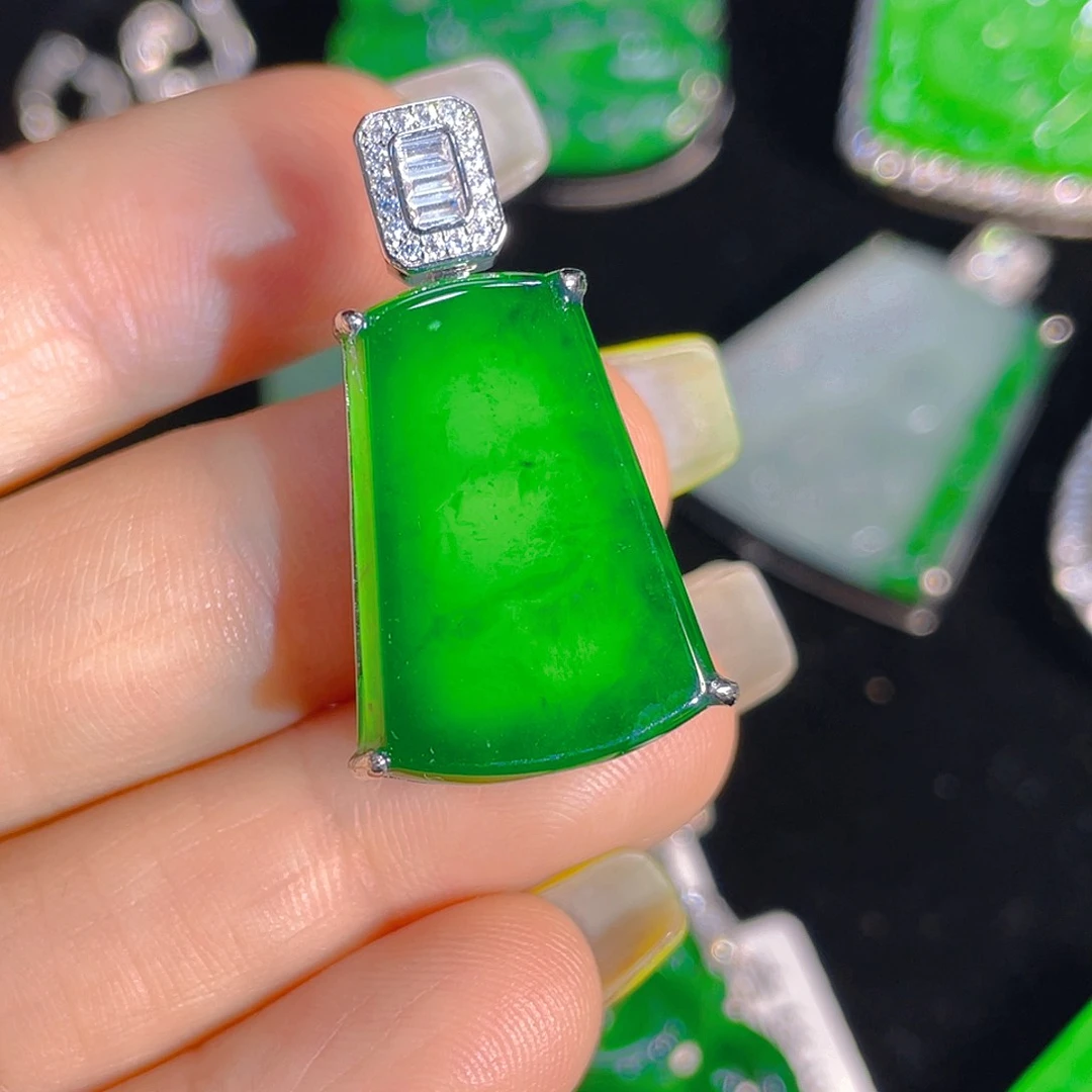 翡翠未镶嵌颈饰天然