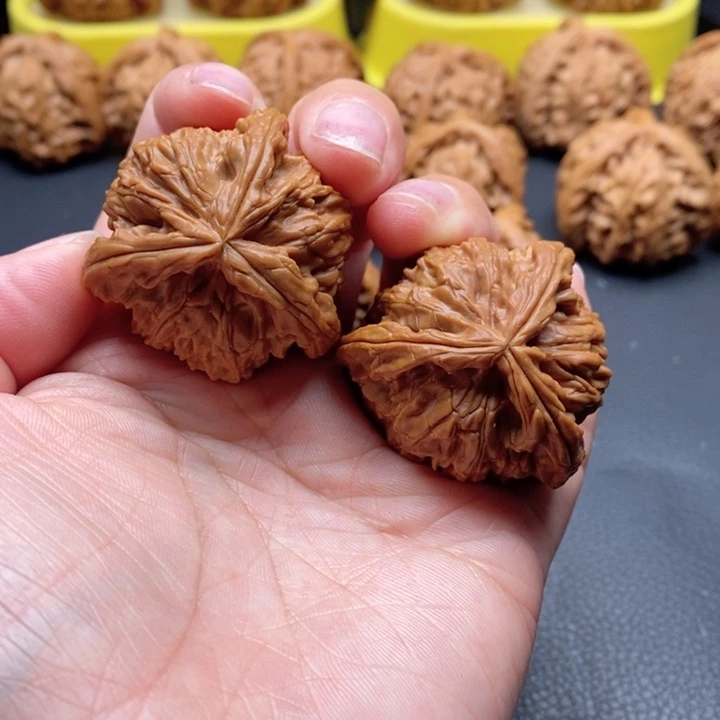 文玩核桃把件38尺拼接工艺品白奔