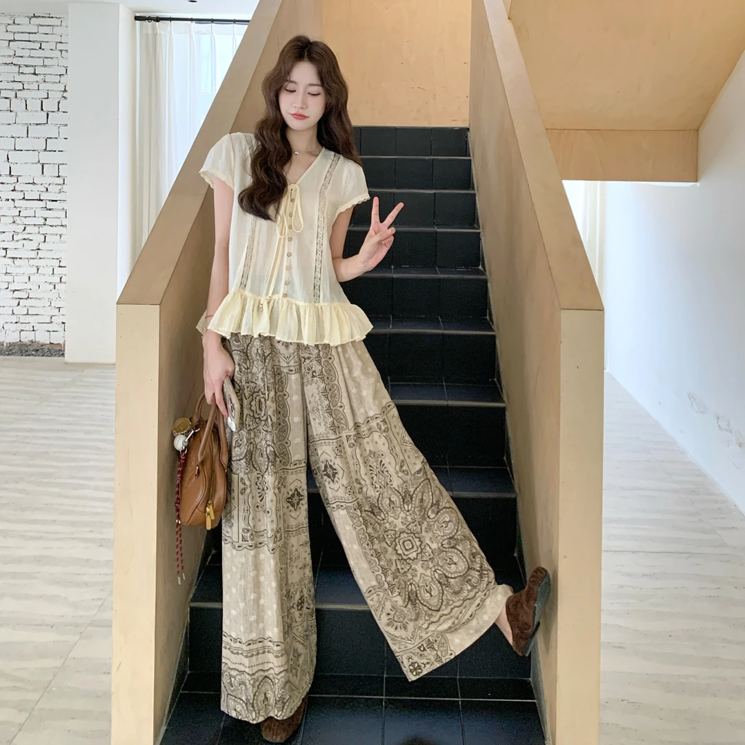 法式复古温柔风蕾丝拼接小衫套装女2025夏季新款印花阔腿裤两件套