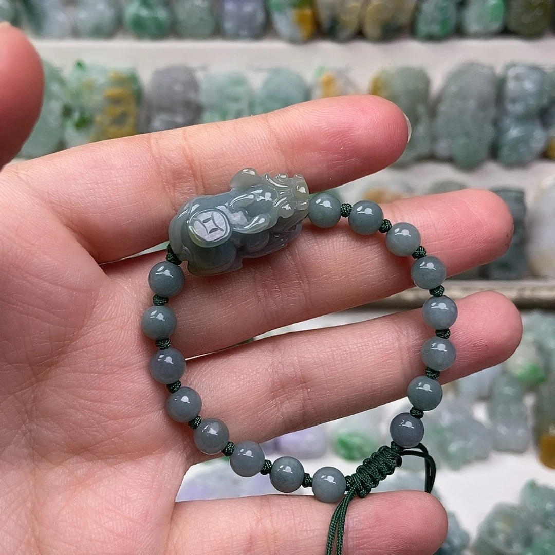 翡翠未镶嵌吊坠(赠链)