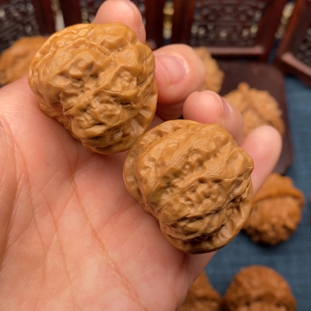 文玩核桃把件34开背蛤蟆头